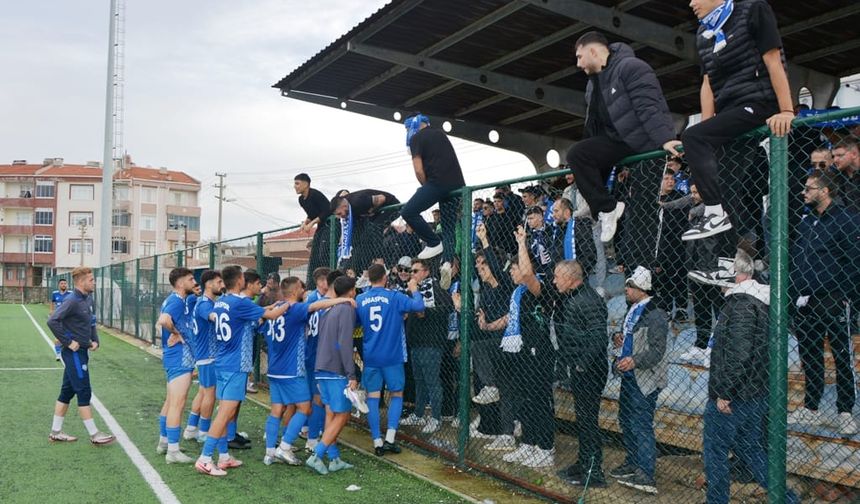 Bigaspor'un liderliği koruduğu maçın sonunda olaylar yaşandı