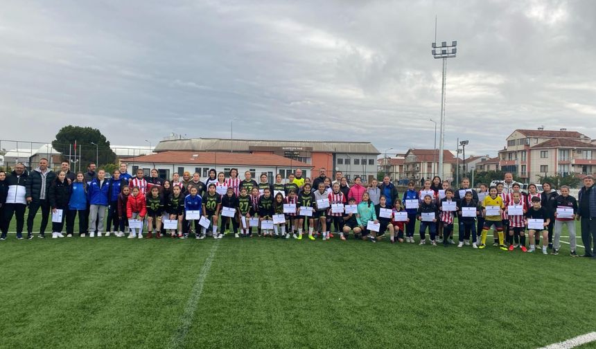 Bigaspor’dan Genç Kızlara Futbol Desteği: U15 Kız Futbol Turnuvası Coşkulu Geçti