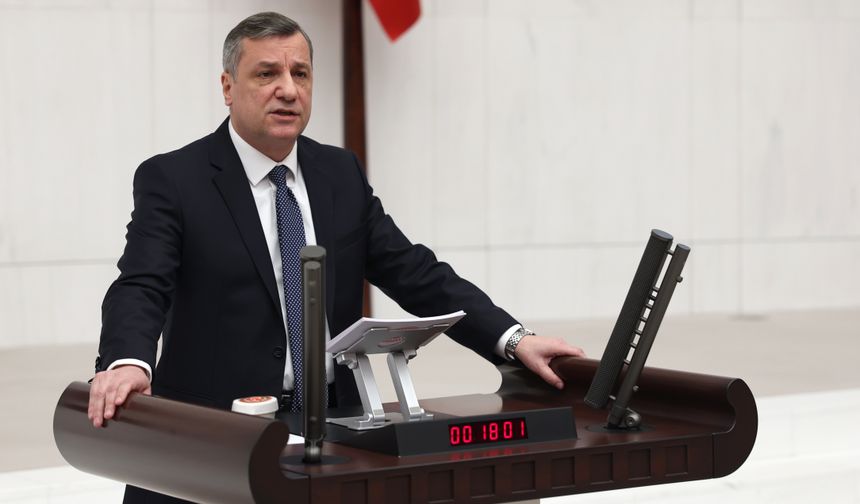Özgür Ceylan: "Süt üretimi krizin eşiğinde"
