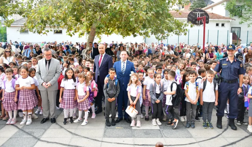 Biga’da 2025-2026 Eğitim-öğretim Yılı Coşkuyla Başladı