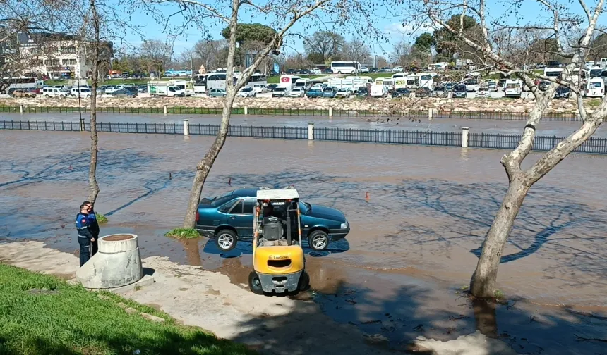 Biga'da Kocabaş Çayı taştı