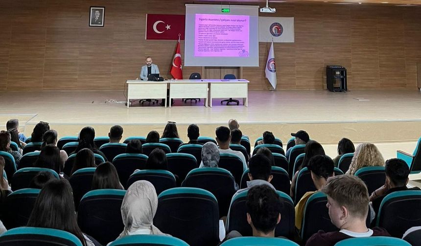 Türkiye'de sigorta sektörü ve uygulamaları konulu konferans gerçekleşti