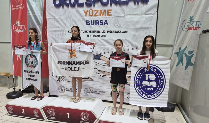 Biga Ortaokulu öğrencisi Melek Gülce Çelik Türkiye 3.'sü oldu