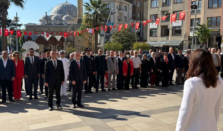 Biga'da 19 Mayıs için çelenk sunma töreni düzenlendi