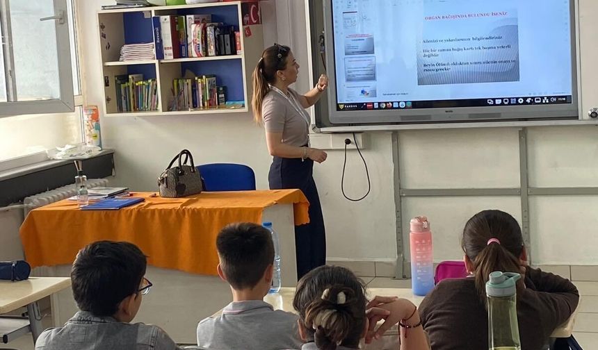 Biga'da öğrencilere organ bağışı eğitimi verildi