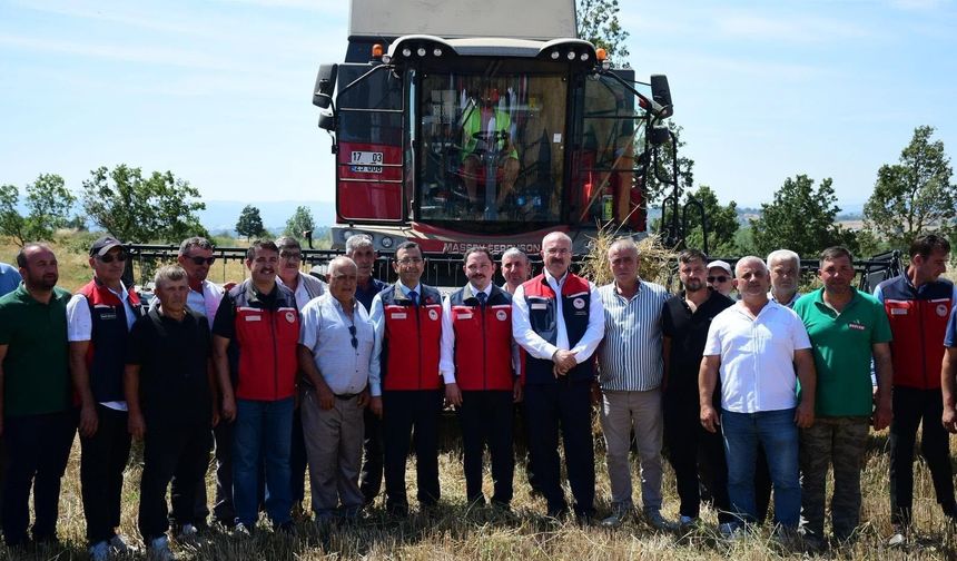 Biga'da 845 dekarlık mera ıslah projesinde ilk hasat yapıldı