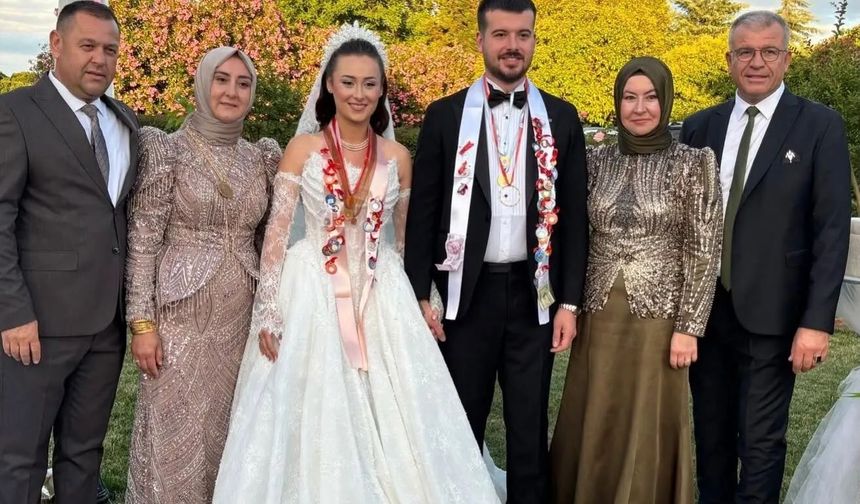Elbi ve Kaya ailelerinin mutlu günü