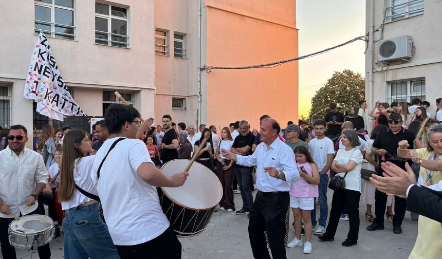 Biga Atatürk Anadolu Lisesi mezuniyet coşkusu