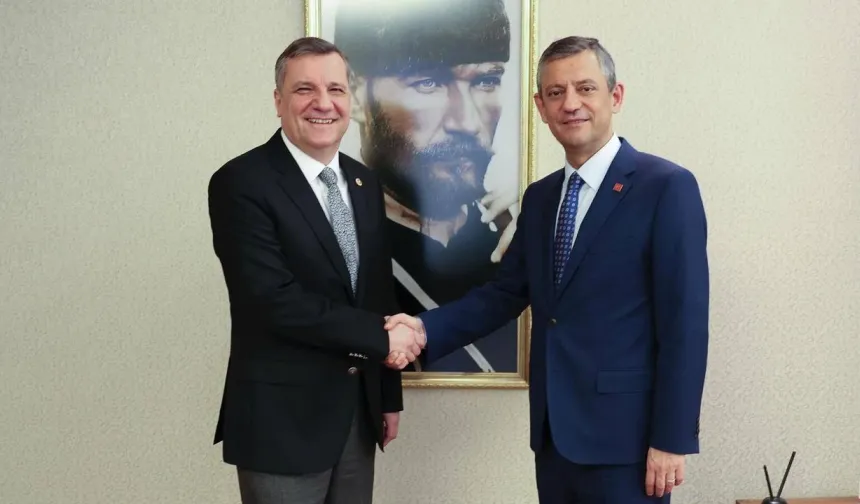 Çanakkale Milletvekili Özgür Ceylan, Yeni Parti'nin A takımında görev aldı