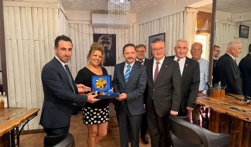 Biga'da 40 Yıllık Emektar Esnaflara Ahilik Plaketi