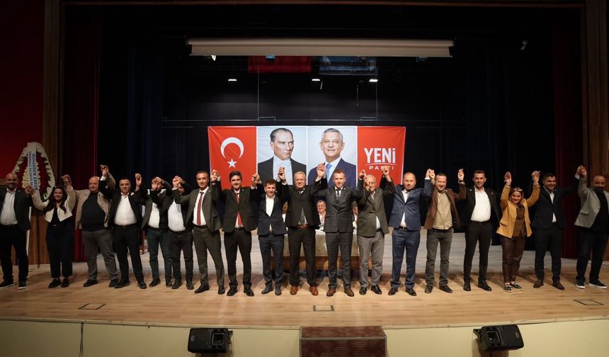 Yeni Parti Biga'da ilk kongre heyecanı: İlçe Başkanı Özden Barış Çetin oldu