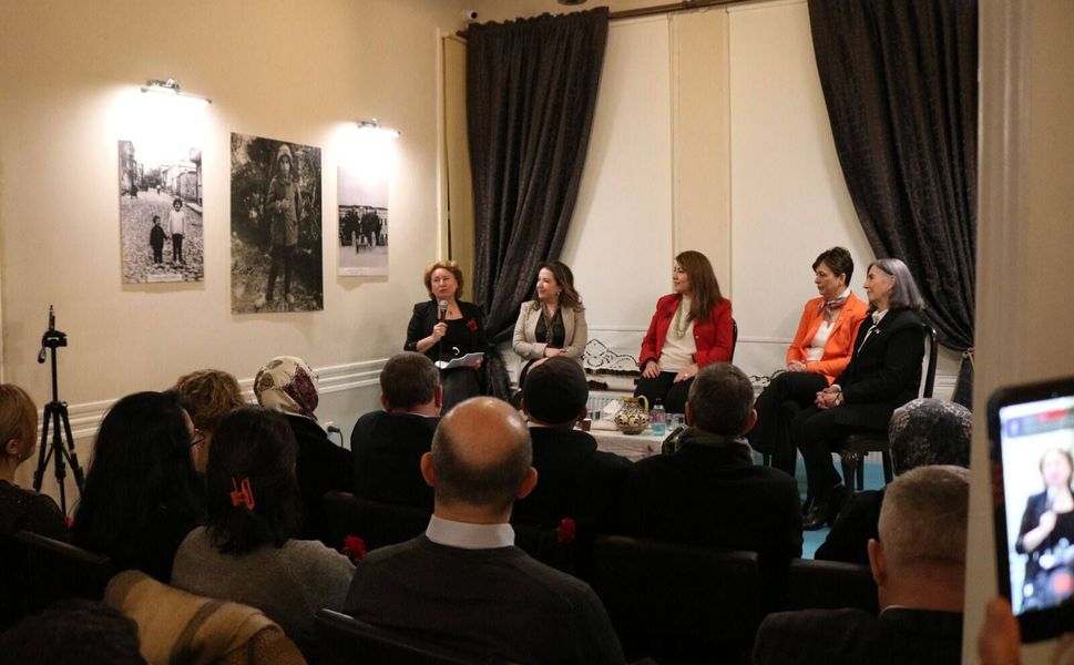 Biga’da kadın emeği söyleşi ve sergiyle taçlandırıldı