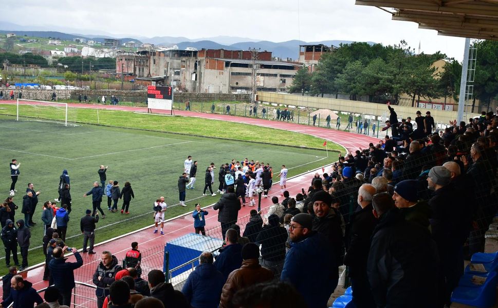 Bigaspor evinde geri döndü: Zirve yolunda dev adım