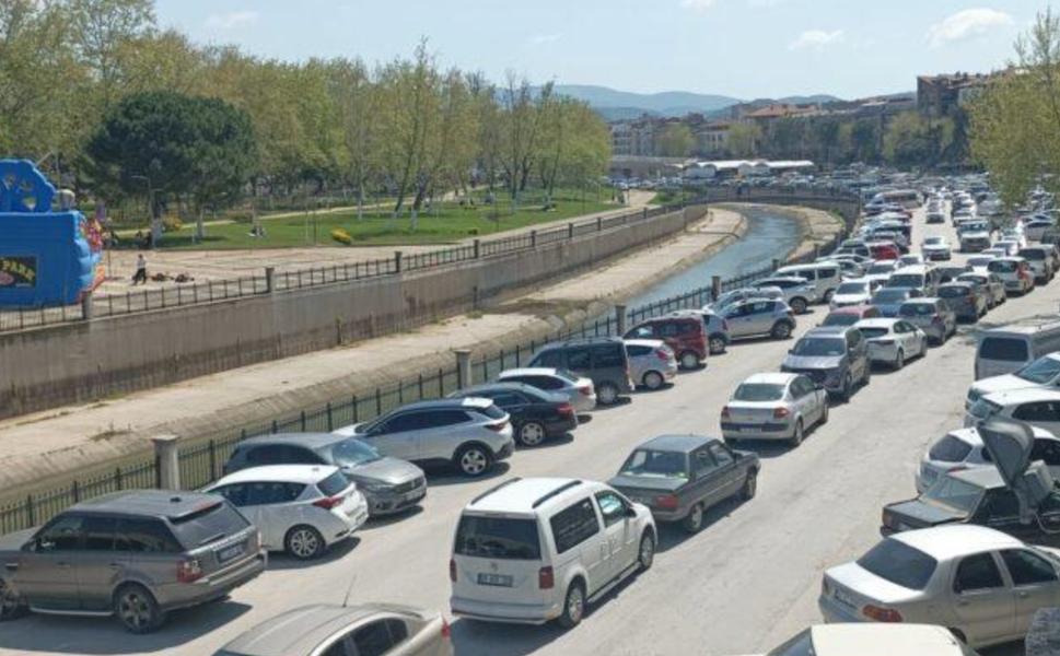 Çanakkale'de araç sayısı artıyor