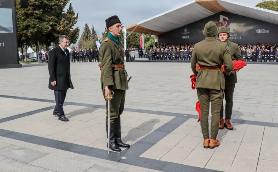 Şehitler Abidesi’nde Görkemli Tören