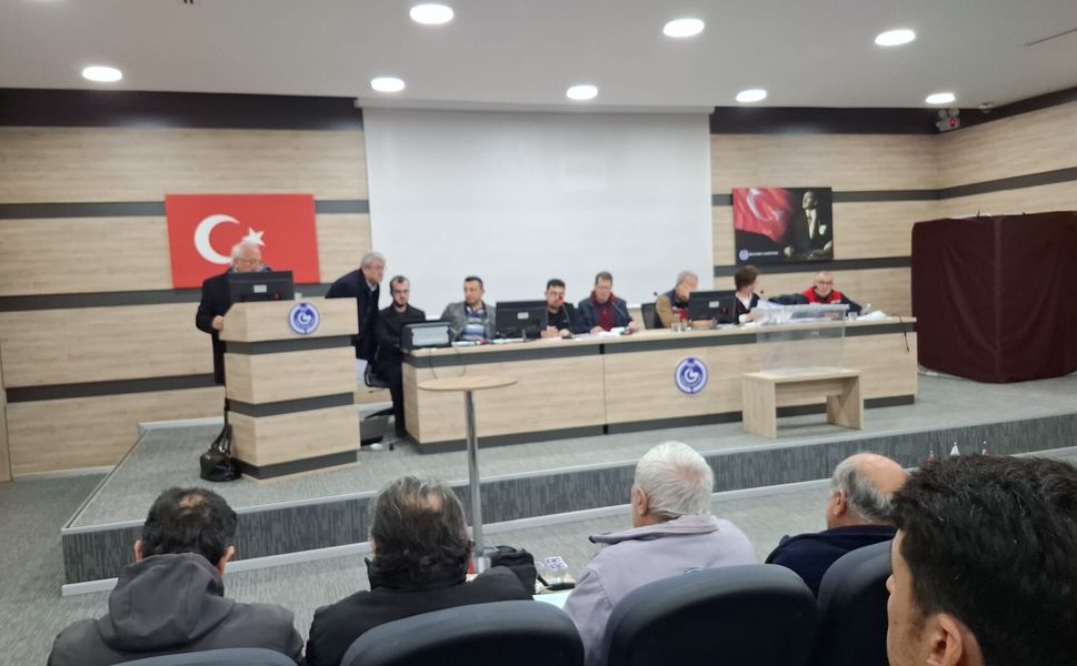 Biga Bal Üreticileri Birliği’nde Ali Kurt güven tazeledi