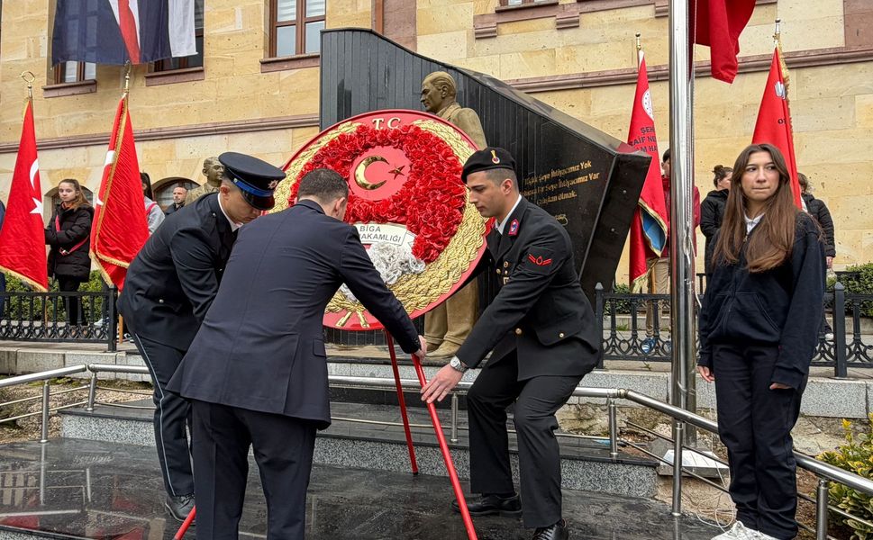 Çanakkale Deniz Zaferi'nin 111'inci Yıldönümü Kutlandı