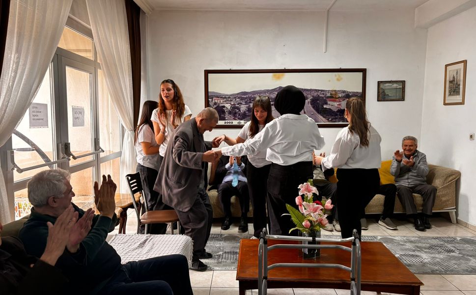 Biga’da kuşaklar buluştu: Köklerden Geleceğe projesi devam ediyor