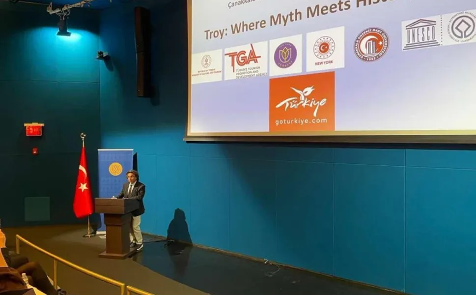 Prof. Dr. Rüstem Aslan Troya’yı New York’ta Anlattı