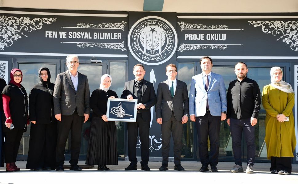 Kaymakam Kayabaşı Biga Anadolu İmam Hatip Lisesini ziyaret etti