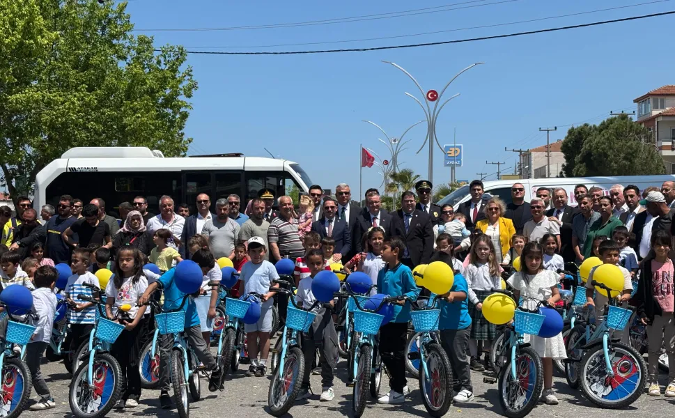 Biga Fenerbahçeliler Derneği’nden bayram hediyesi