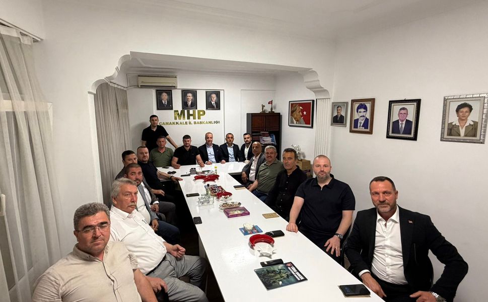MHP Çanakkale İl Başkanı Salih Altınkaya ilçe başkanlarıyla toplandı