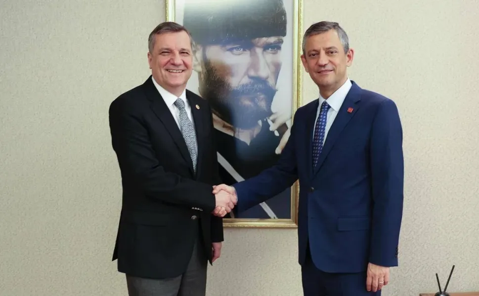 Çanakkale Milletvekili Özgür Ceylan, Yeni Parti'nin A takımında görev aldı