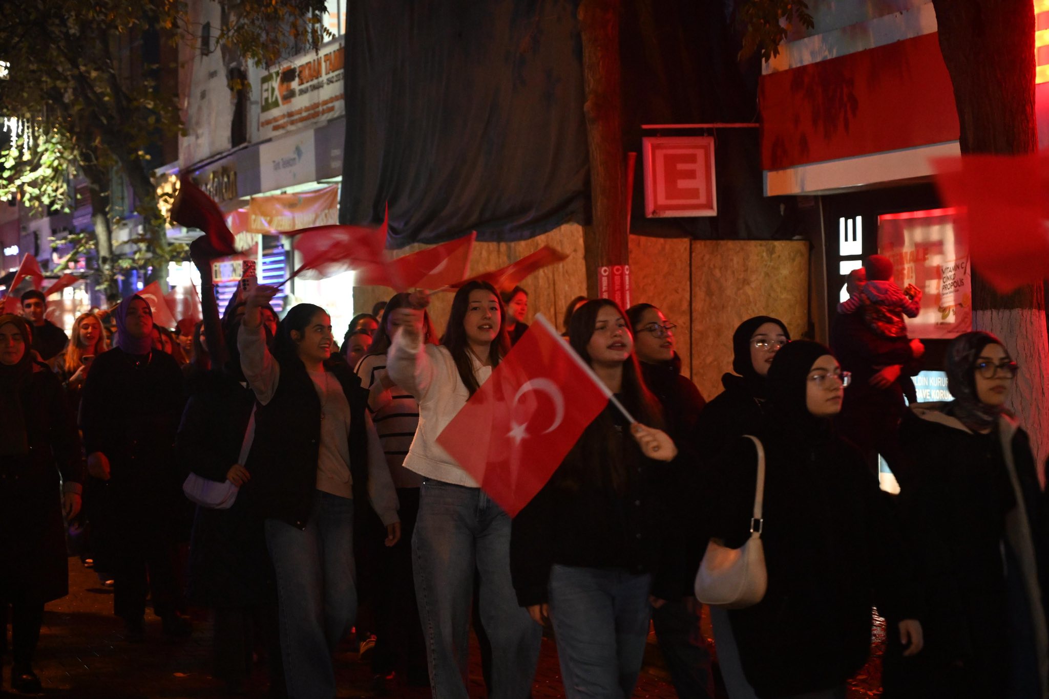 571667303 710270002091127 1468558926179225230 N