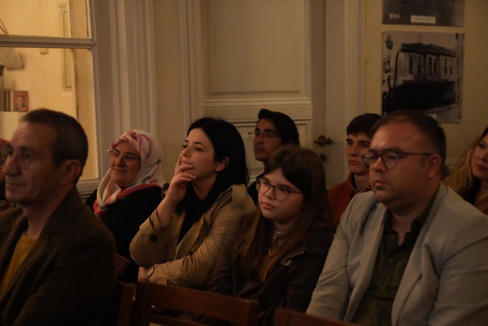 581938943 1273043831295043 1745207799015443764 N