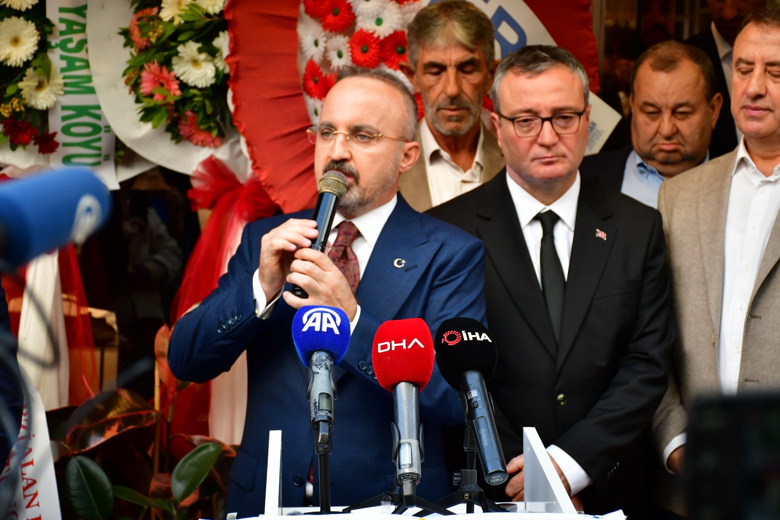 586289560 1413583753465778 1396945155087730053 N