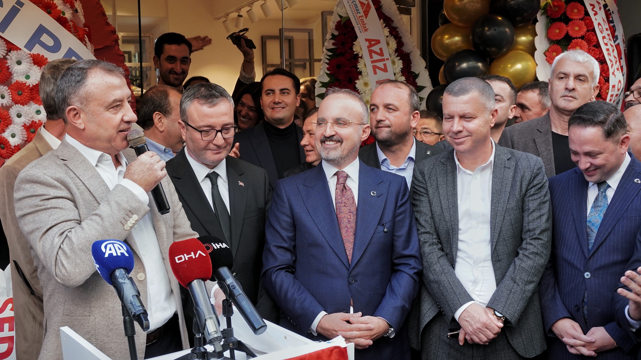 586976279 1413584383465715 3377876337230087772 N