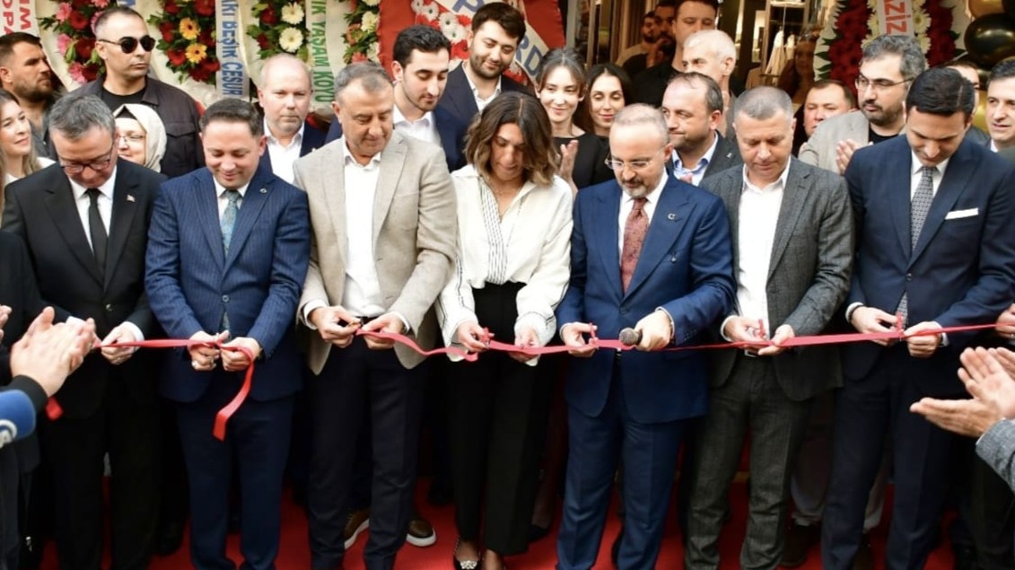 587359330 1413583823465771 3372477801823479129 N