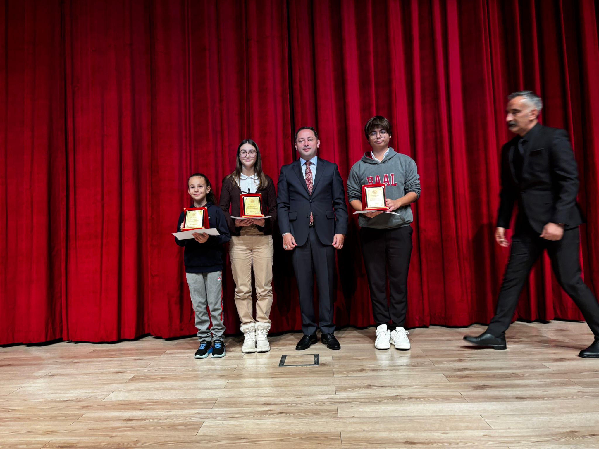 Whatsapp Image 2025 11 24 At 16.50.31