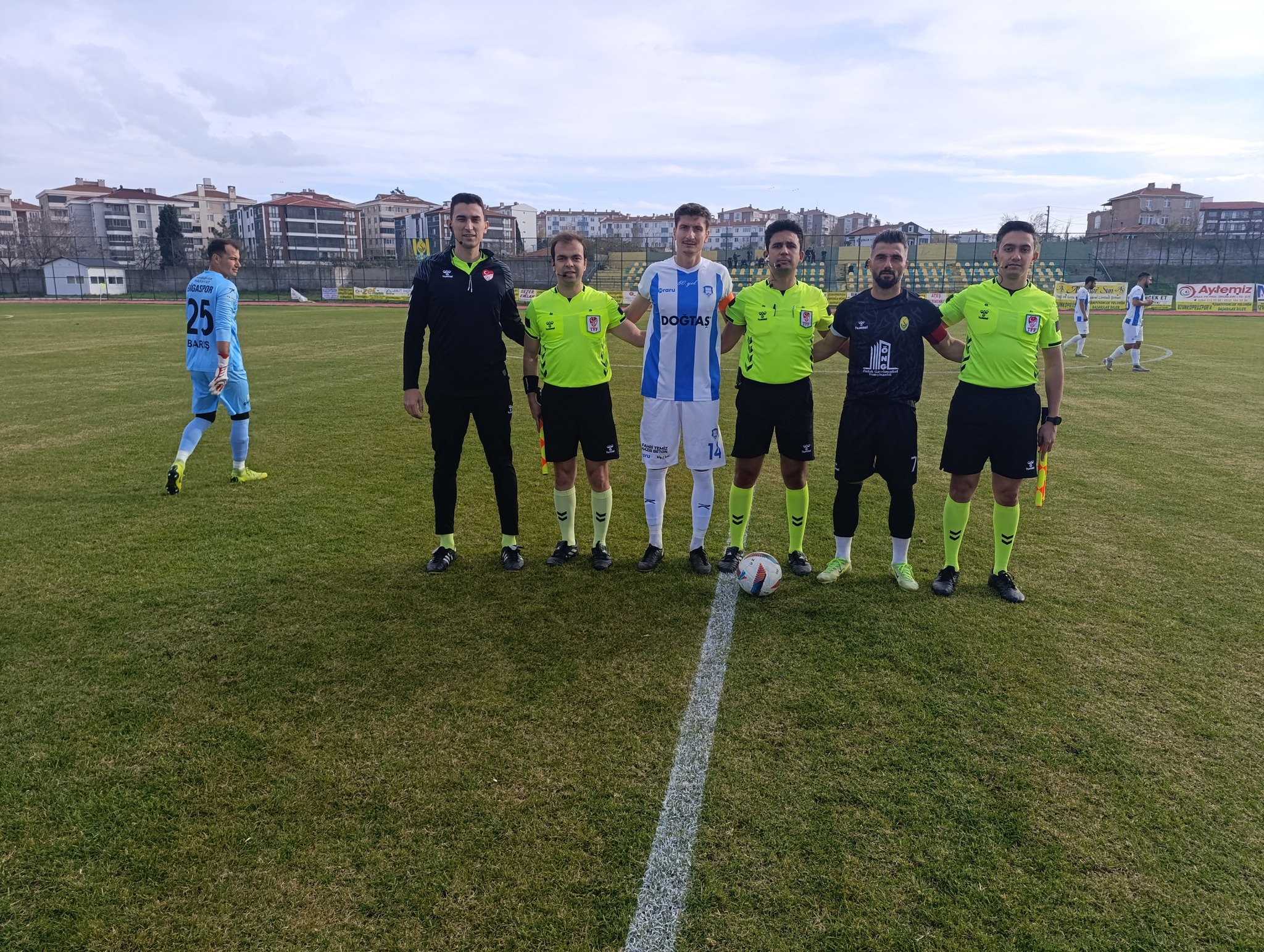 593554279 10163507739979444 4728312735605476442 N