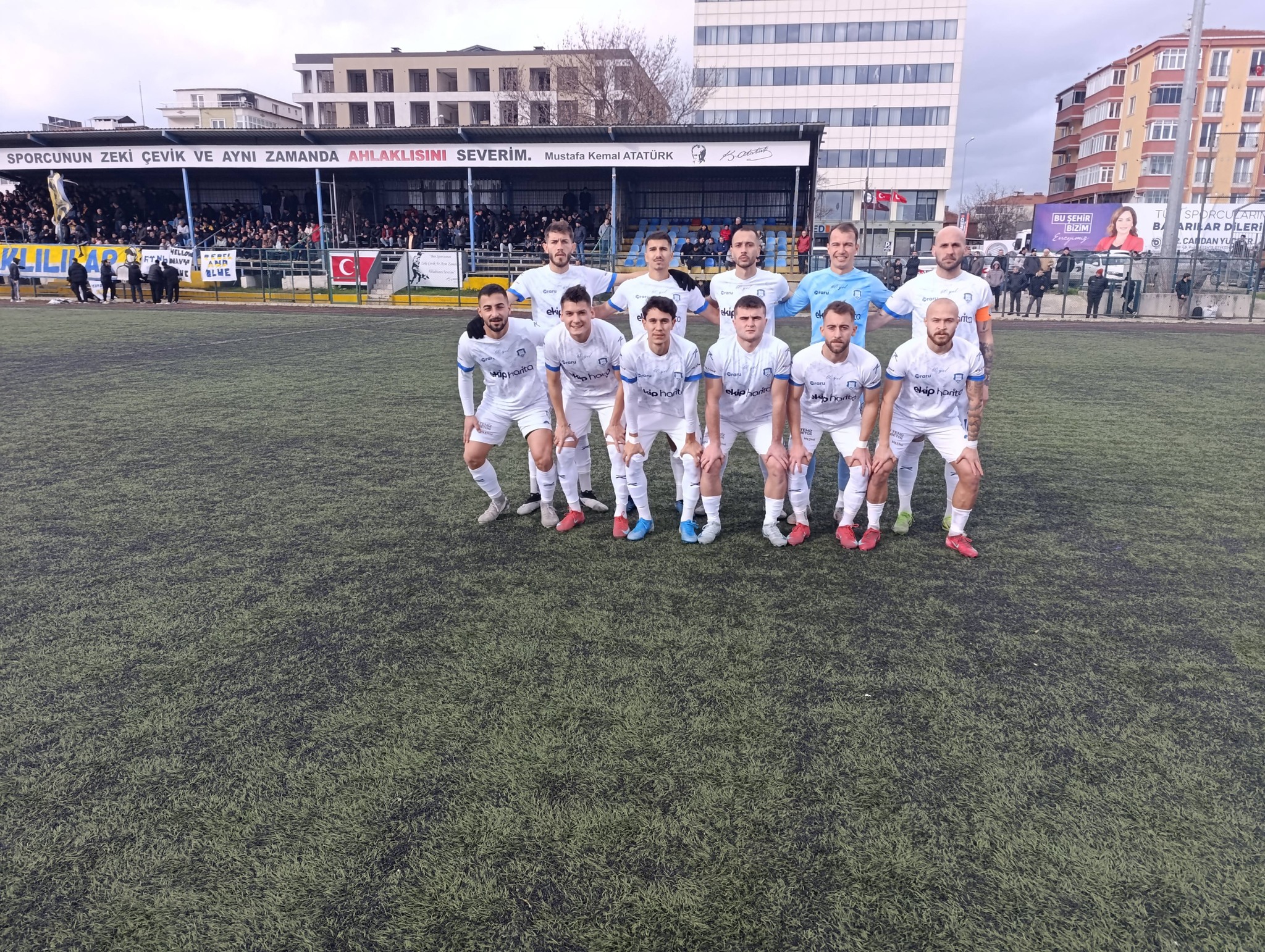 611643559 10163632812109444 3521123206917288521 N