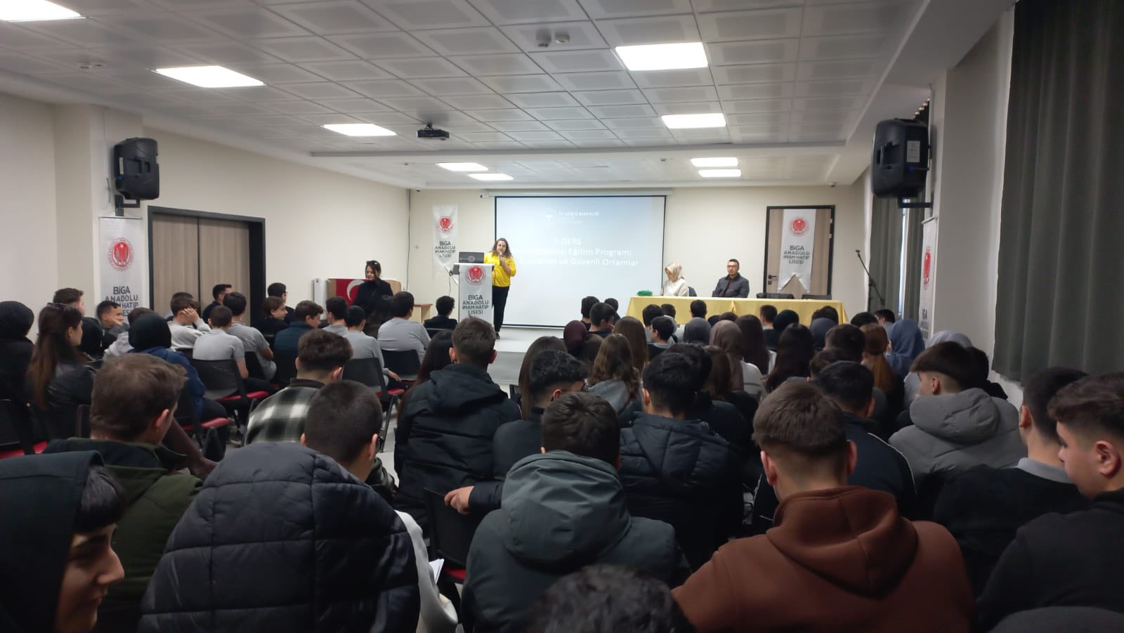 623308135 4307446892846049 7619874680212496233 N