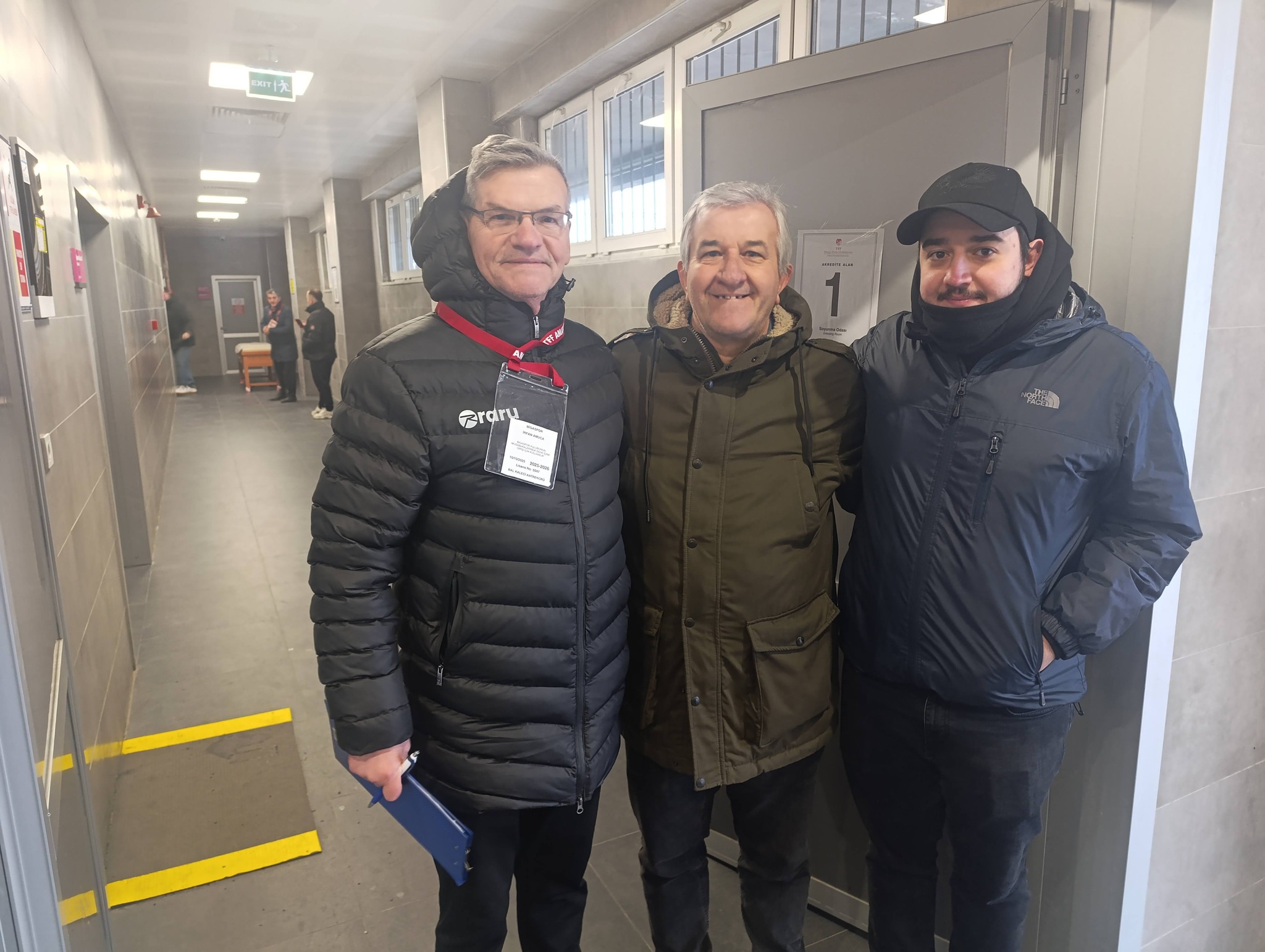 641255167 10163840641114444 9155804115478816885 N