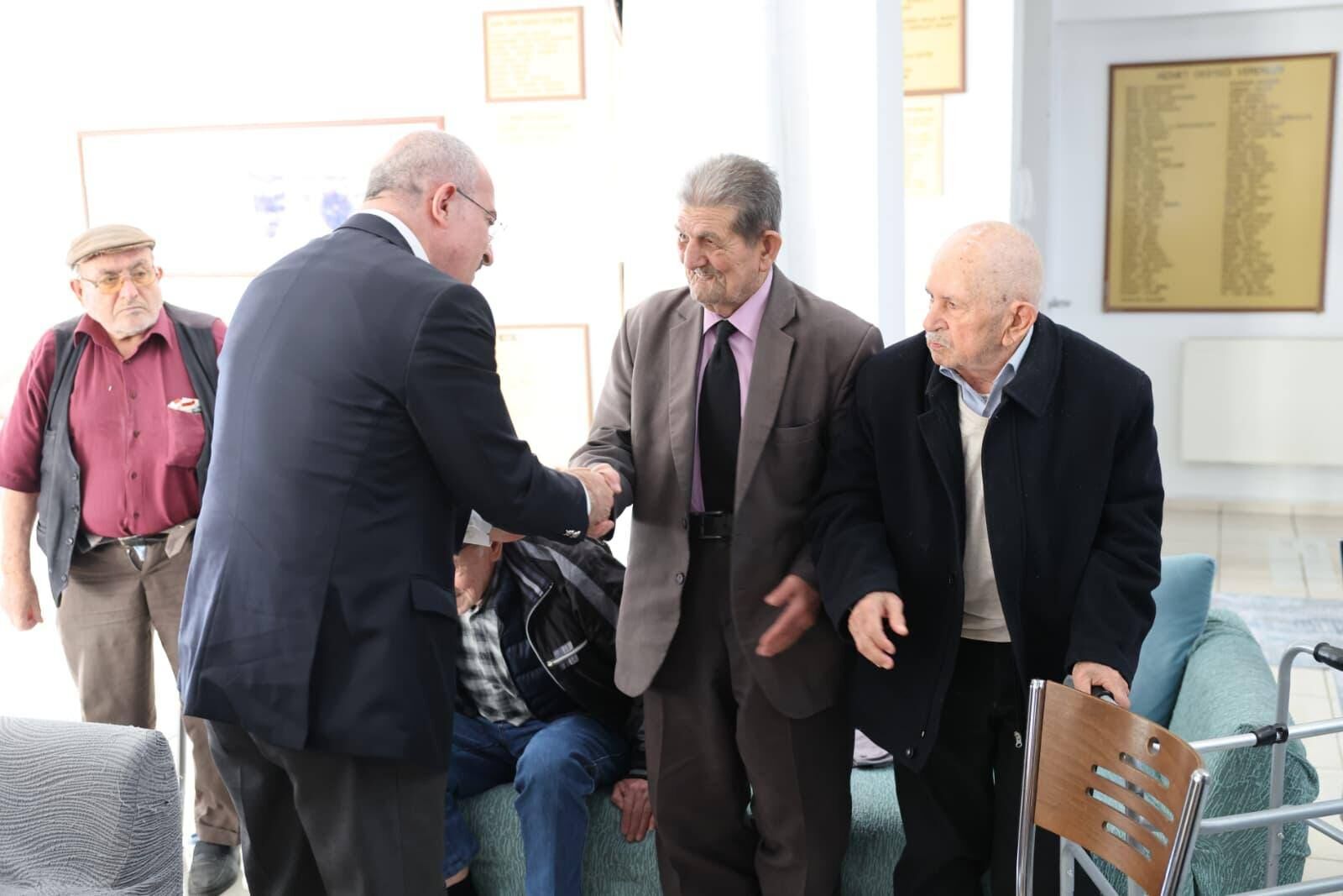 645392548 1244905997829846 5750104014477335000 N