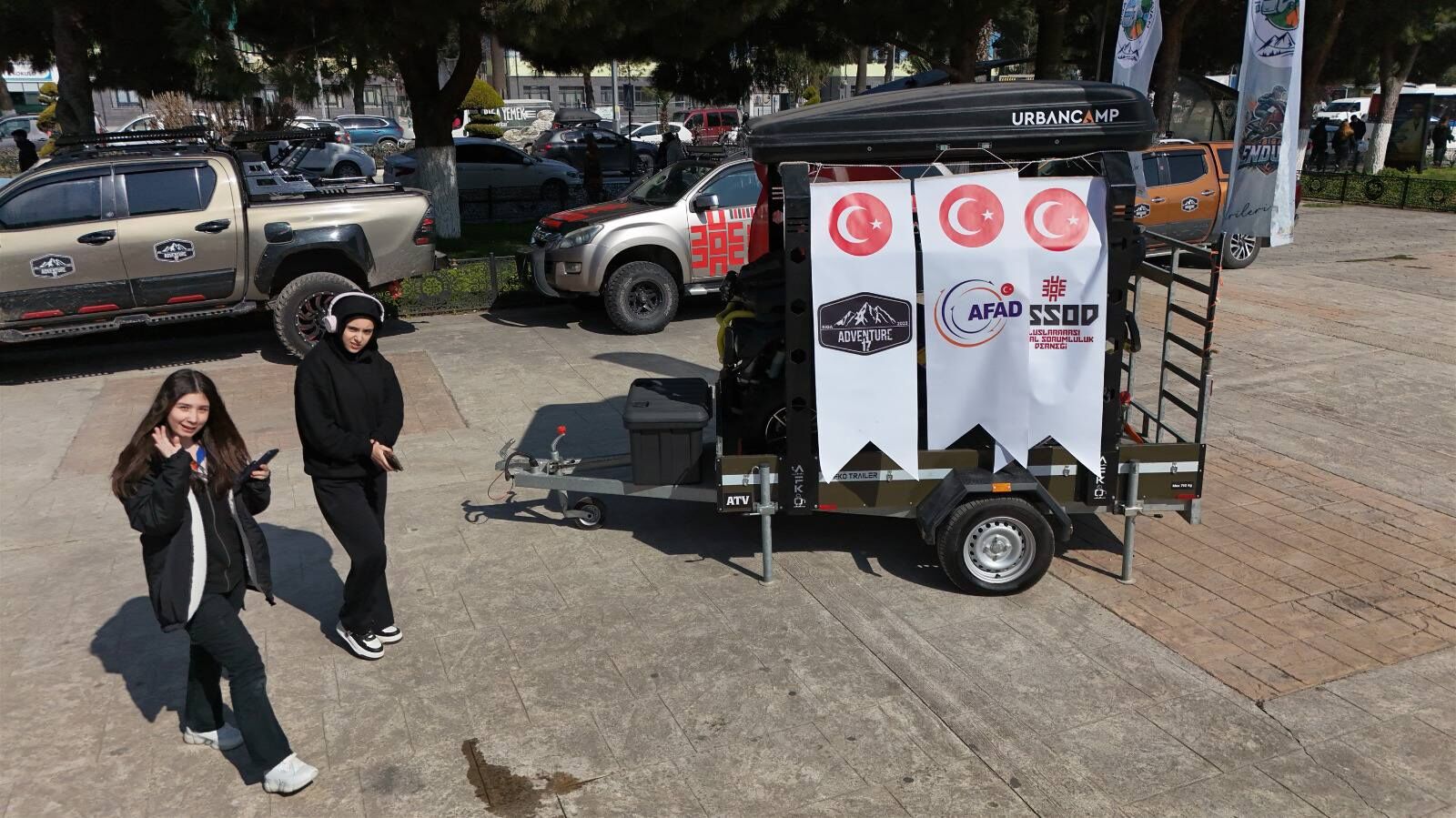 647652423 10163888037179444 8627553517947362499 N