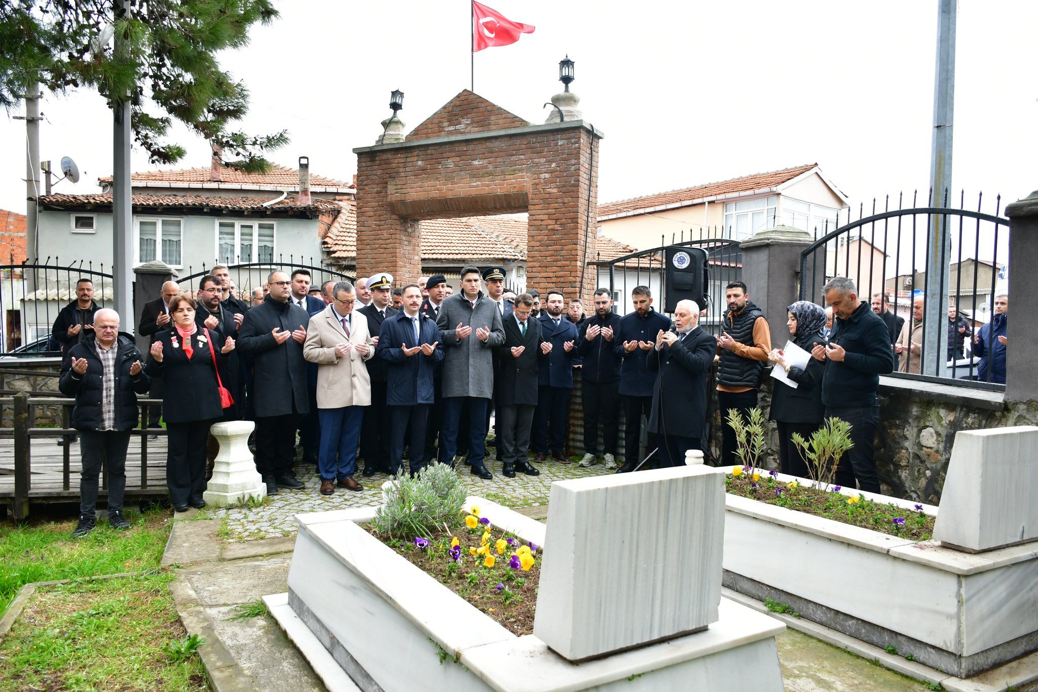 652321642 1227006482936726 2857545876156502953 N