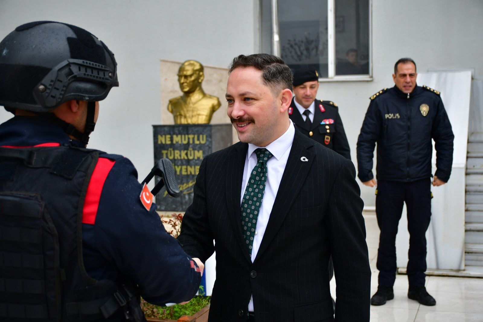 653916511 1227814322855942 8180323918826488188 N