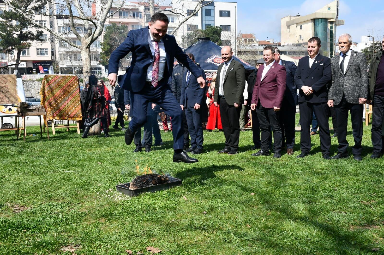 657397347 1233816638922377 2721261705165798314 N