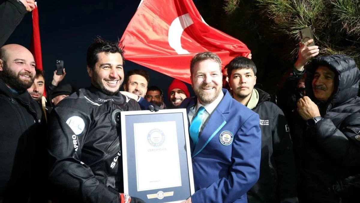 Anzak Koyunda Mazlum Kibar 36 Saatlik Dalis Ile Dunya Rekoru Kirdi 110915 20260316