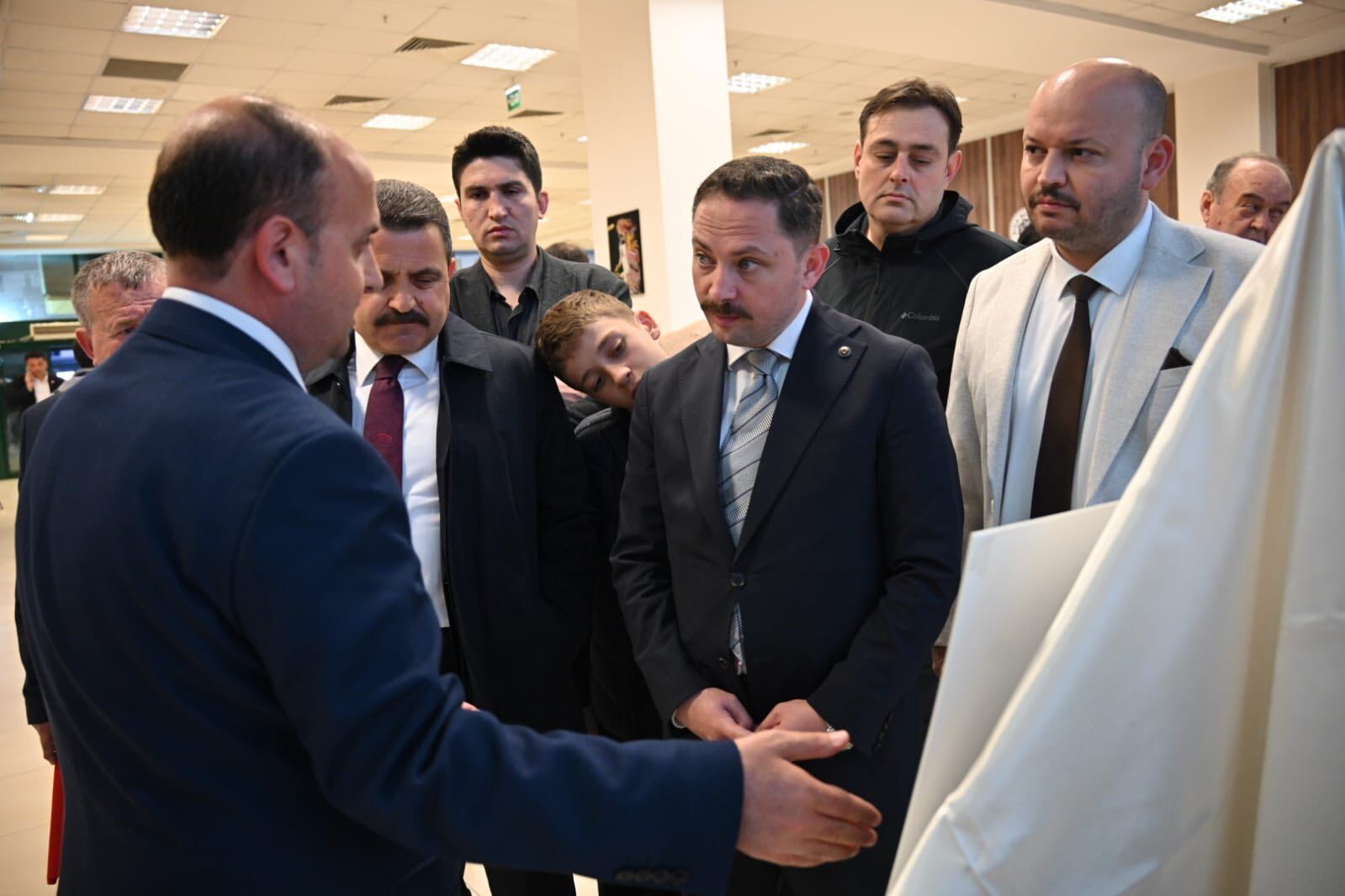 679424834 10231348564353234 7134175930979862622 N