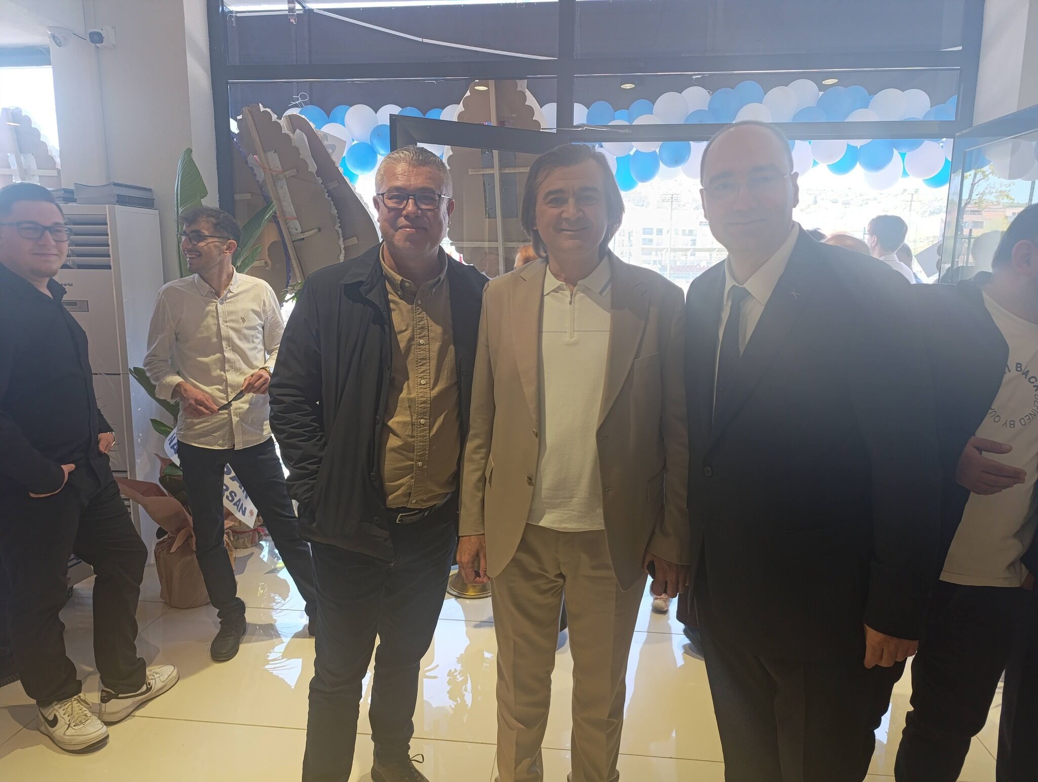 684306049 10164142087384444 1575446662227984244 N