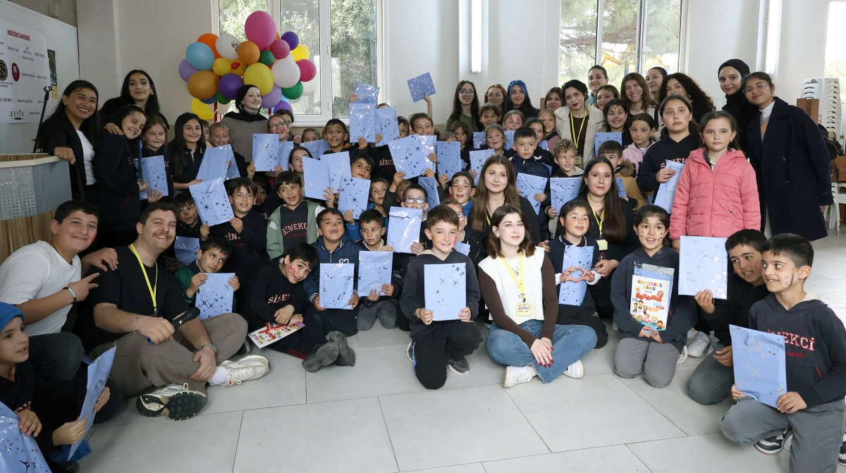 Universite Ogrencileri Miniklerin Hayallerini Boyadi 161357 20260429