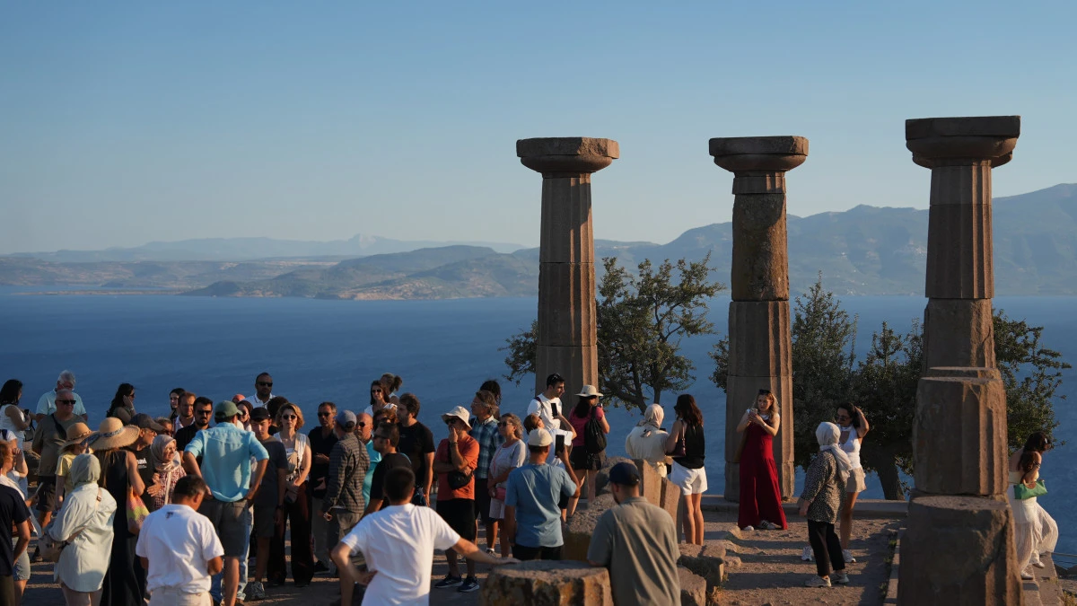 Festivalde Assosun Izleri Arkeologlar Esliginde Incelendi 110752 20260901