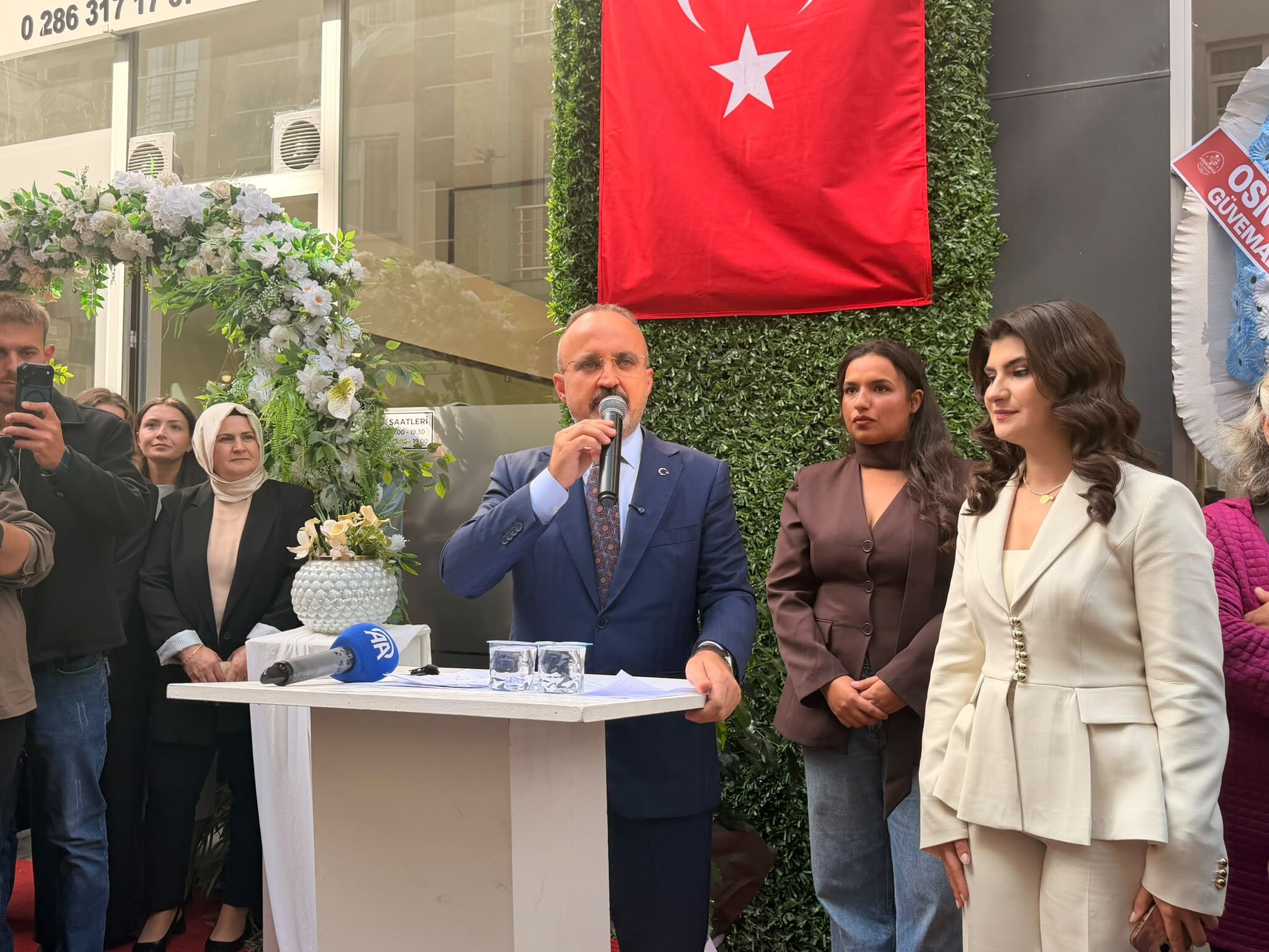 İçişleri Bakan Yardımcısı Bülent Turan'a Biga'da Yoğun İlgi